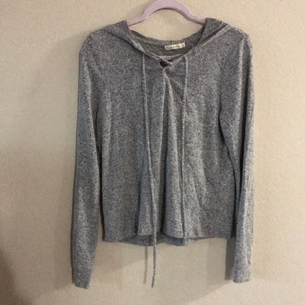 HEART & HIPS Gray Hooded Sweater